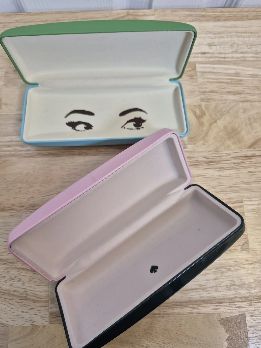 Kate Spade New York Set of 2 Hard Glasses Cases Four Eyes Eyelash Pink Green